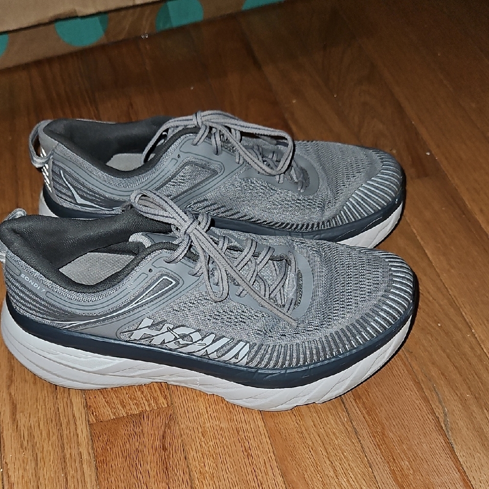 Hoka Men's Gray Athletic Shoes Size 7.5